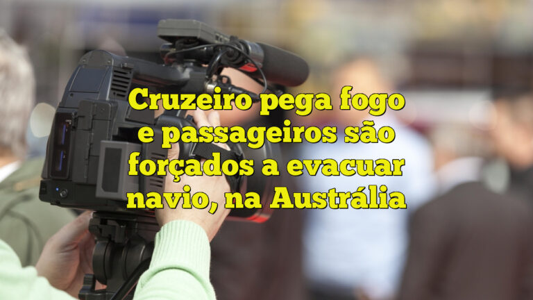 Cruzeiro pega fogo e passageiros são forçados a evacuar navio, na Austrália