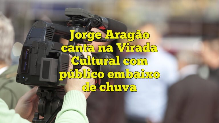 Jorge Aragão canta na Virada Cultural com público embaixo de chuva