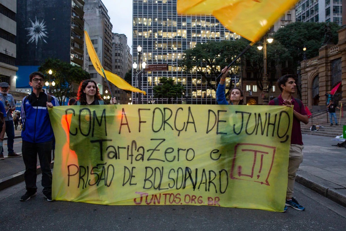 1688151496 12 Imagens do primeiro ato pela tarifa zero em Sao Paulo