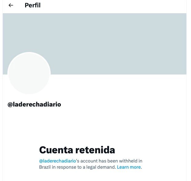 Reprodução de aviso da rede social twitter de que a conta @laderechadiario foi suspensa
