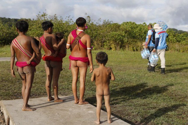Deslocamento de equipes da Força Nacional do SUS para atendimento em Surucucu, na Terra Indígena Yanomami