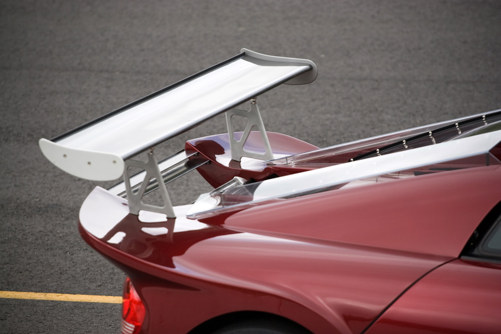 Quais os benefícios do aerofólio no carro?